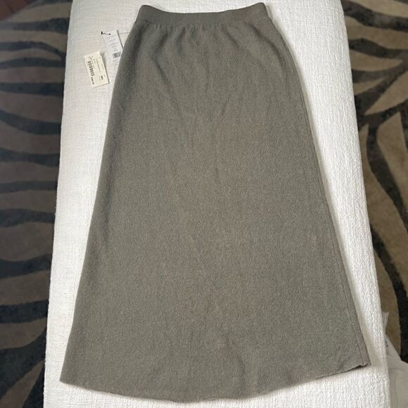 Equipment Femme Daveney Midi Skirt in Dusty Olive. 100% Merino Wool. Sz XXS. NWT - Picture 14 of 16